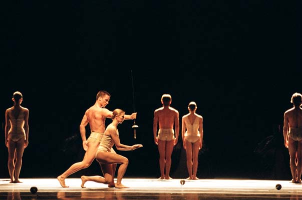 Petit Mort Jiri Kylian Wiener Staatsopernballett photography c Philipp Kreidl